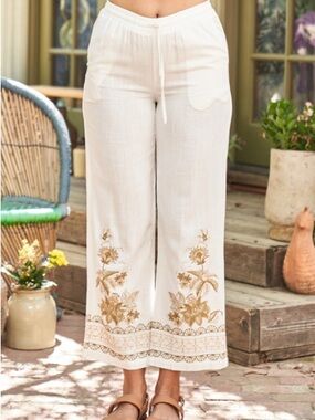 Embroidered Straight -Leg Pants in White with Tan Floral